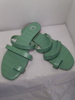 Journee Colectiin Mint Green Strappy Women's Sandals Daiya Slide Size 9.5 NWOT